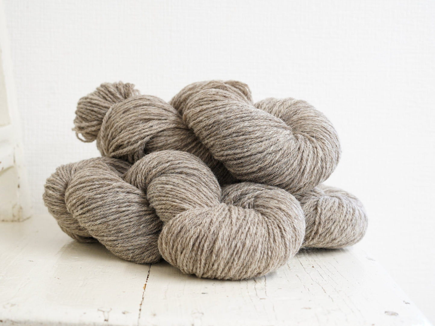 Dark grey wool New Zealand Merino wool yarn | dark-grey-wool-new-zealand-merino-wool-yarn