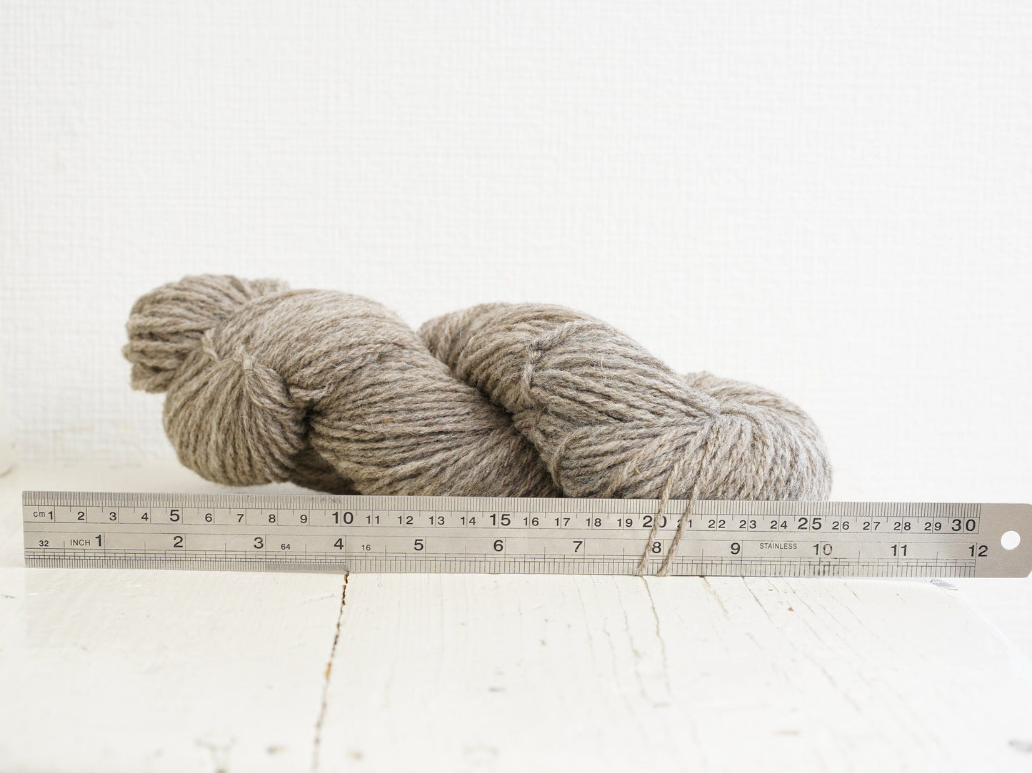 Dark grey wool New Zealand Merino wool yarn | dark-grey-wool-new-zealand-merino-wool-yarn