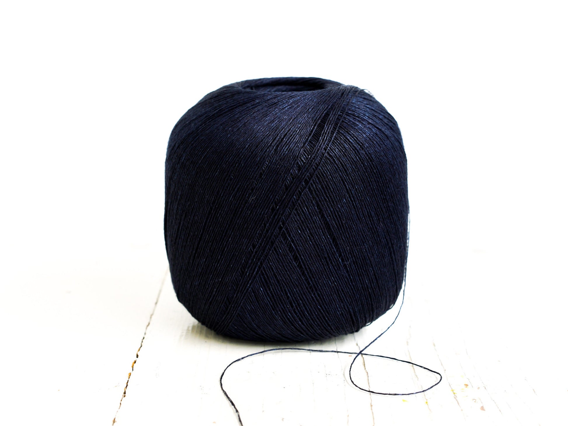 Deep blue 100% linen yarn | deep-blue-100-linen-yarn-1