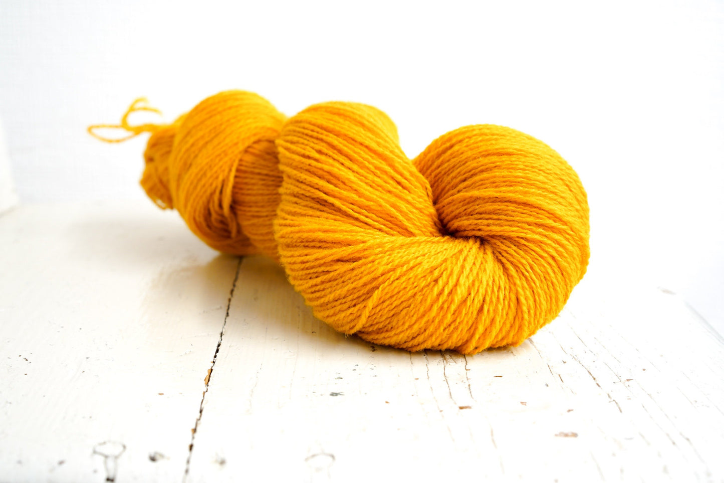 Saffron yellow New Zealand wool yarn | saffron-yellow-new-zealand-wool-yarn