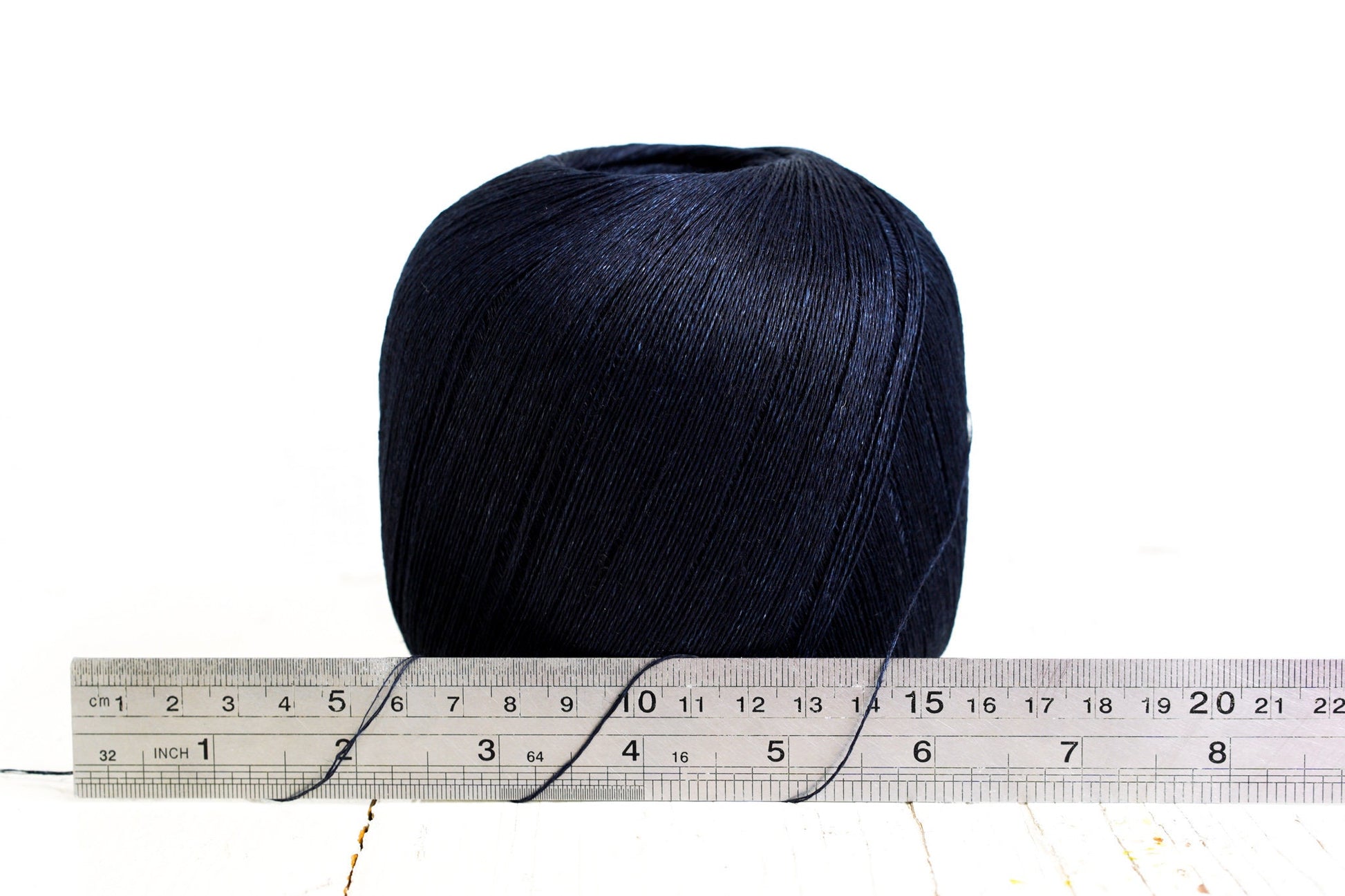 Deep blue 100% linen yarn | deep-blue-100-linen-yarn-1