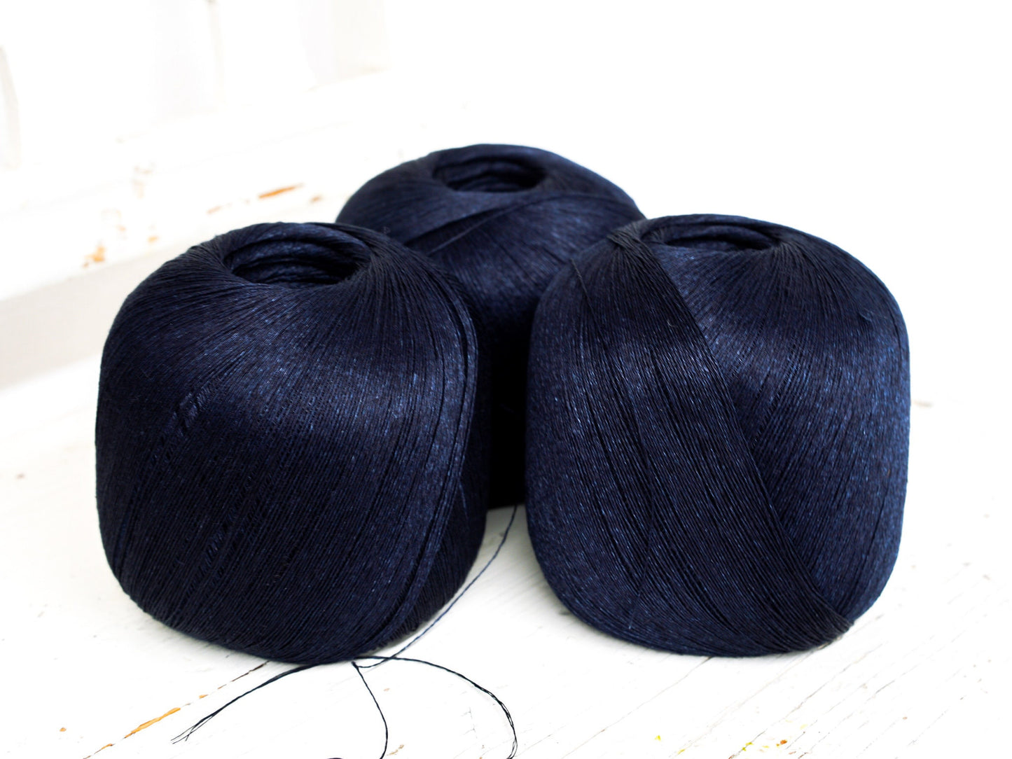 Deep blue 100% linen yarn | deep-blue-100-linen-yarn-1