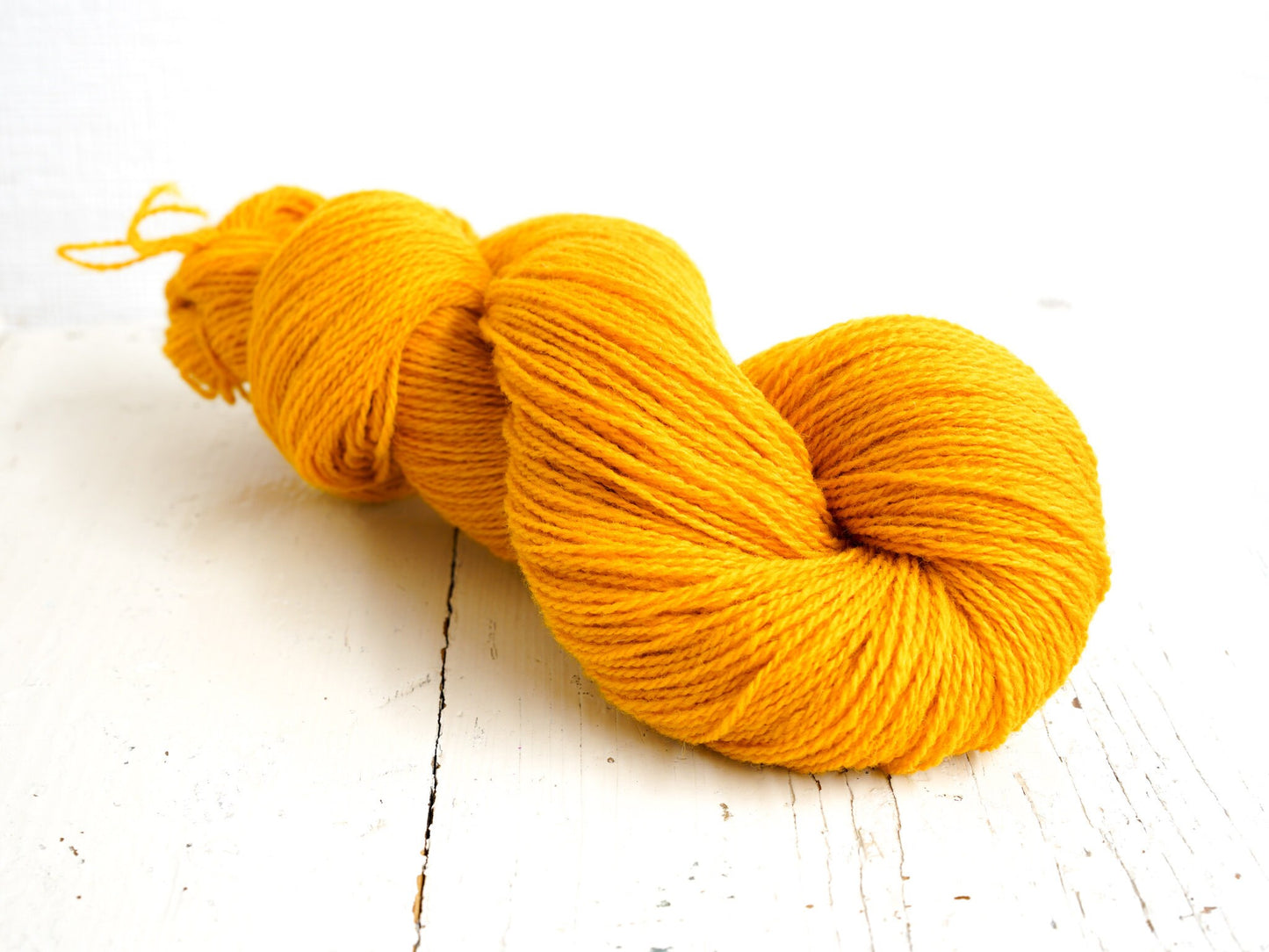 Saffron yellow New Zealand wool yarn | saffron-yellow-new-zealand-wool-yarn