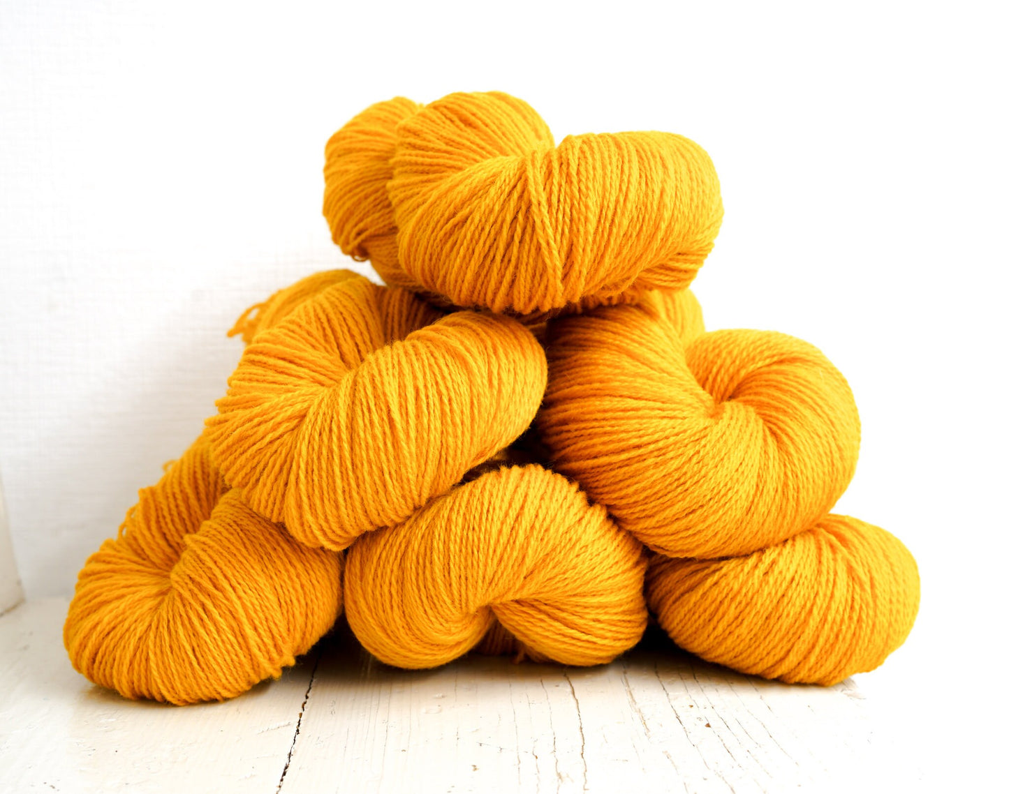 Saffron yellow New Zealand wool yarn | saffron-yellow-new-zealand-wool-yarn