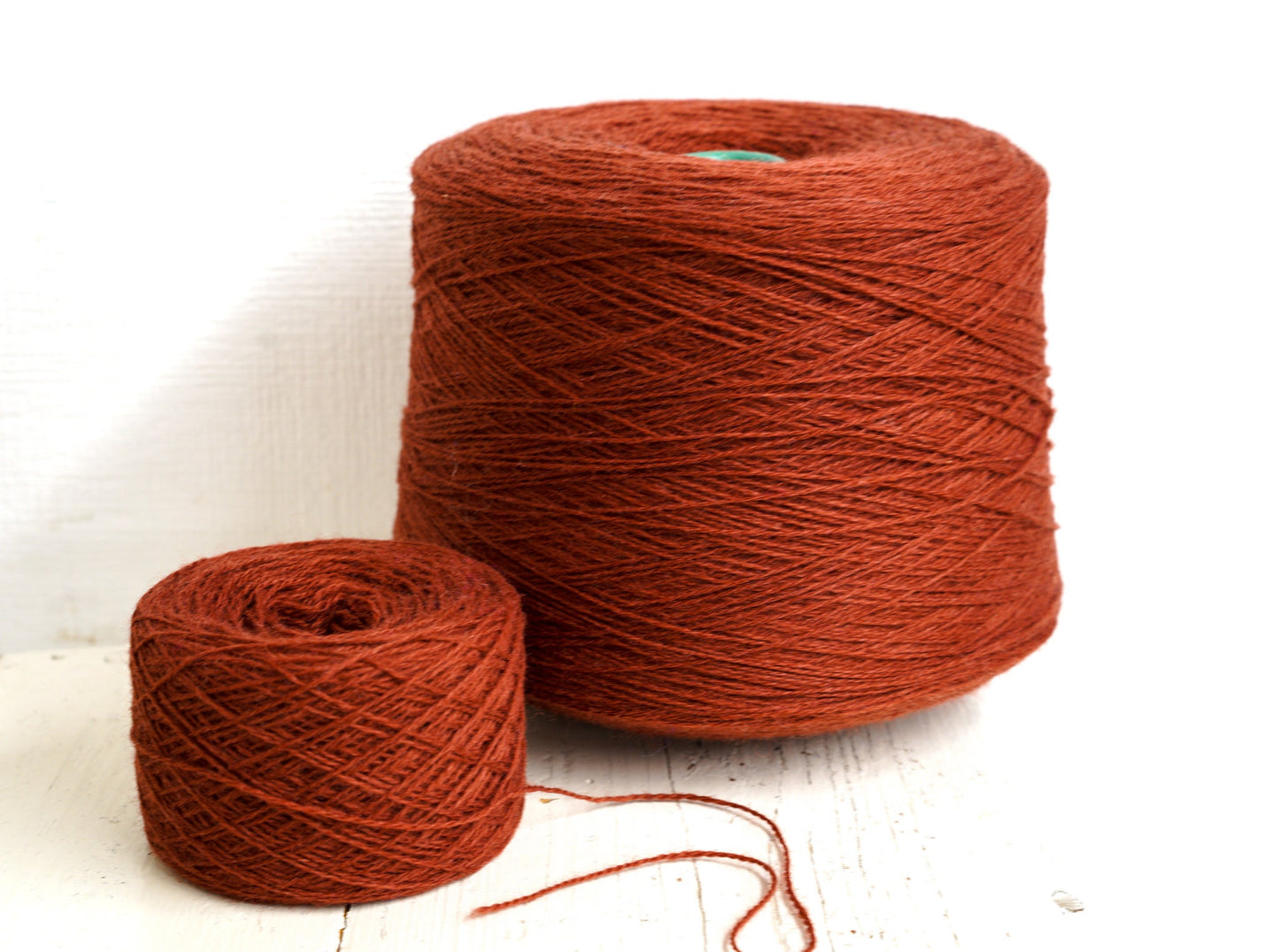 Burnt brick color wool in cone 0,9kg/31.7oz - Fingering yarn for weaving plaids, socks knitting, women's and men's outwear knitting C 276 | burnt-brick-color-wool-in-cone-0-9kg-31-7oz-fingering-yarn-for-weaving-plaids-socks-knitting-womens-and-mens-outwear-knitting-c-276