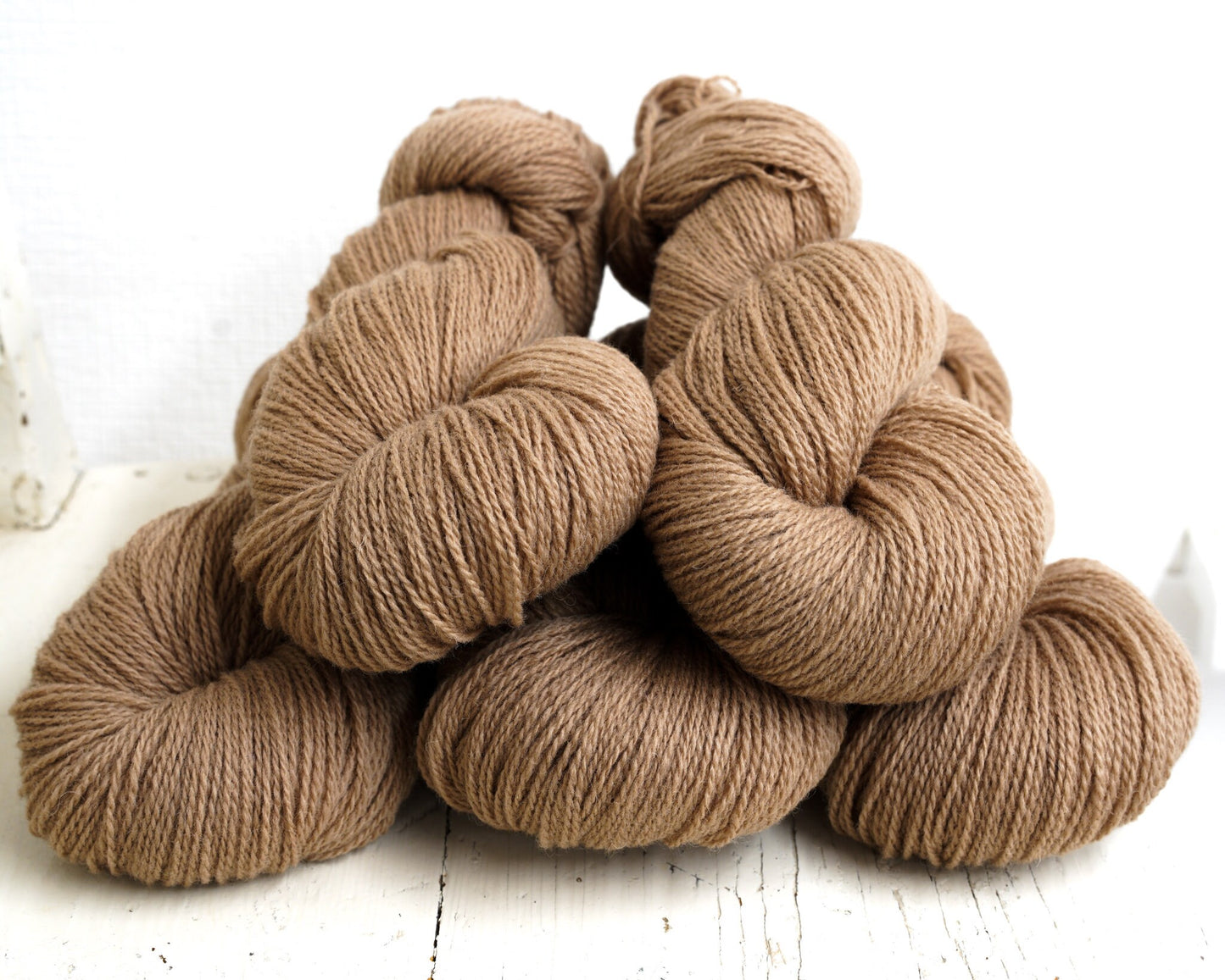 Taupe brown wool yarn - 100g./350m.- New Zealand fingering wool yarn - Sustainable wool - Crochet squares wool fiber - plaids weaving wool | taupe-brown-wool-yarn-100g-350m-new-zealand-fingering-wool-yarn-sustainable-wool-crochet-squares-wool-fiber-plaids-weaving-wool