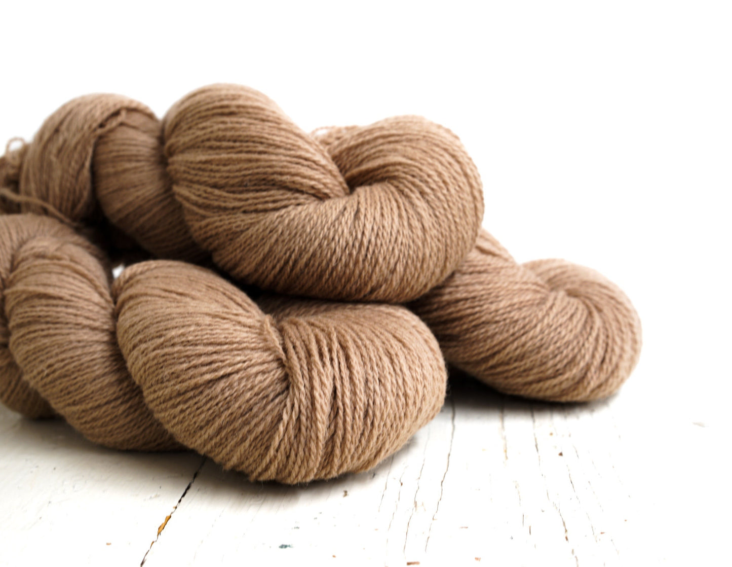 Taupe brown wool yarn - 100g./350m.- New Zealand fingering wool yarn - Sustainable wool - Crochet squares wool fiber - plaids weaving wool | taupe-brown-wool-yarn-100g-350m-new-zealand-fingering-wool-yarn-sustainable-wool-crochet-squares-wool-fiber-plaids-weaving-wool