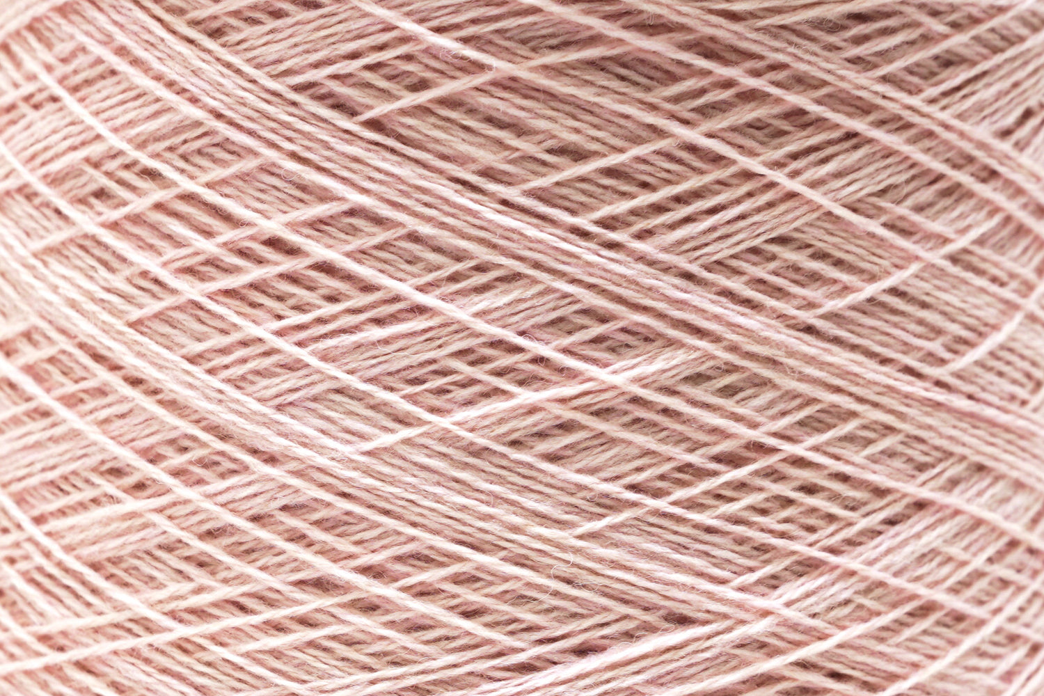Rose soft merino wool in cone - 900g / 31,7oz. Color 507