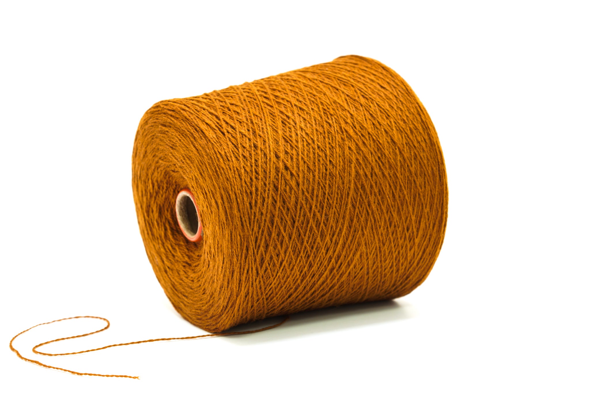 Cinnamon merino wool in cone - 900g/31,7oz.