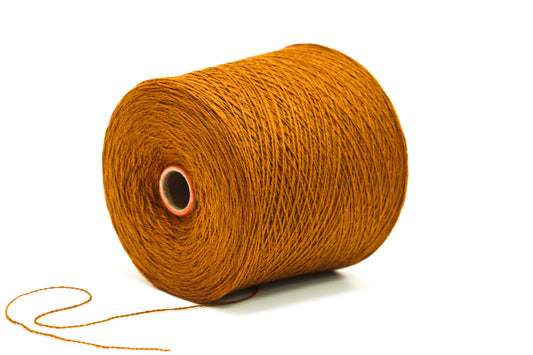 Cinnamon merino wool in cone - 900g/31,7oz.