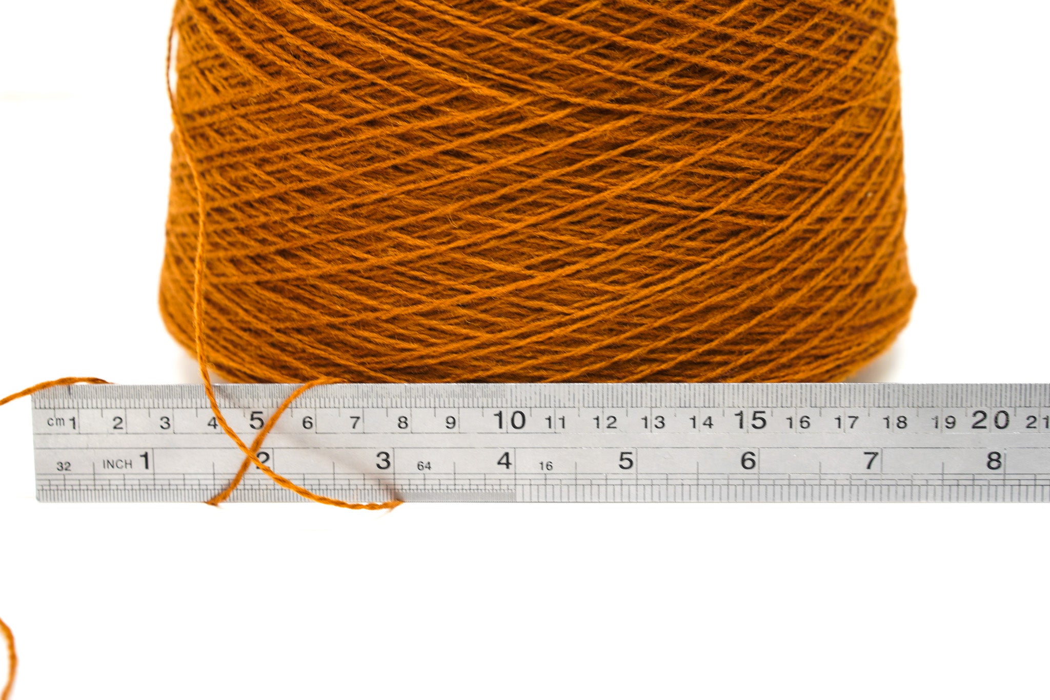 Cinnamon soft merino wool in cone - 900g/31,7oz.