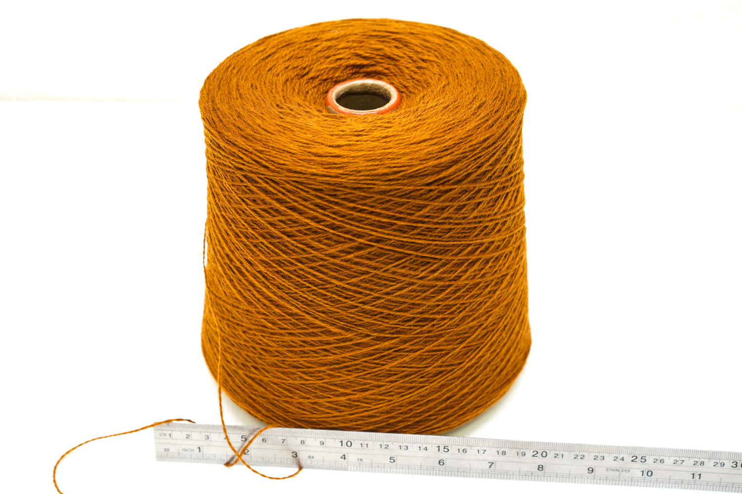 Cinnamon soft merino wool in cone - 900g/31,7oz.