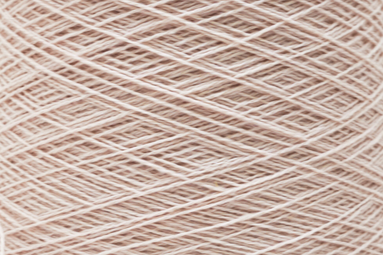 Lightest Rose soft merino wool in cone - 900g / 31,7oz. Color 505