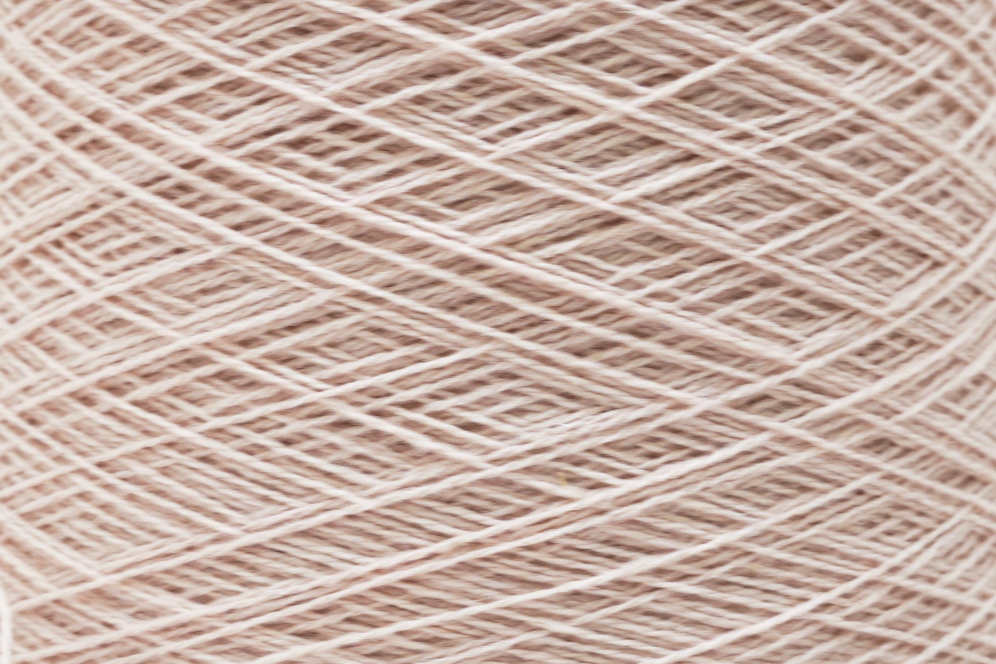 Lightest Rose soft merino wool in cone - 900g / 31,7oz. Color 505