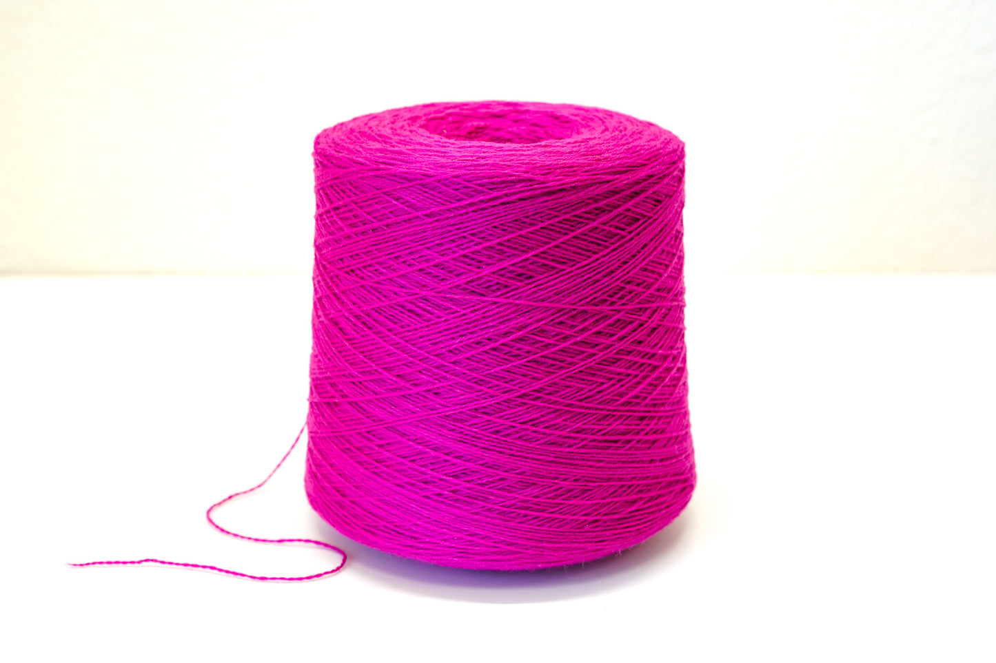 Fuchsia pink soft merino wool in cone - 900g / 31,7oz.