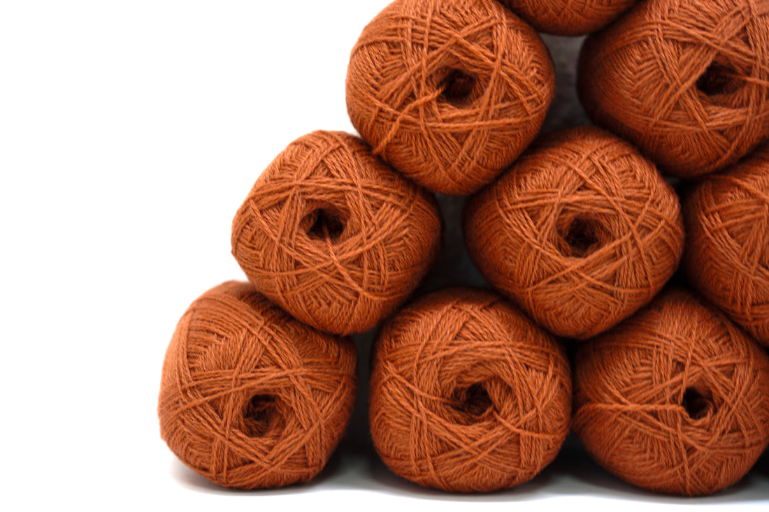Brick Color wool yarn 100g./3,5oz - 274