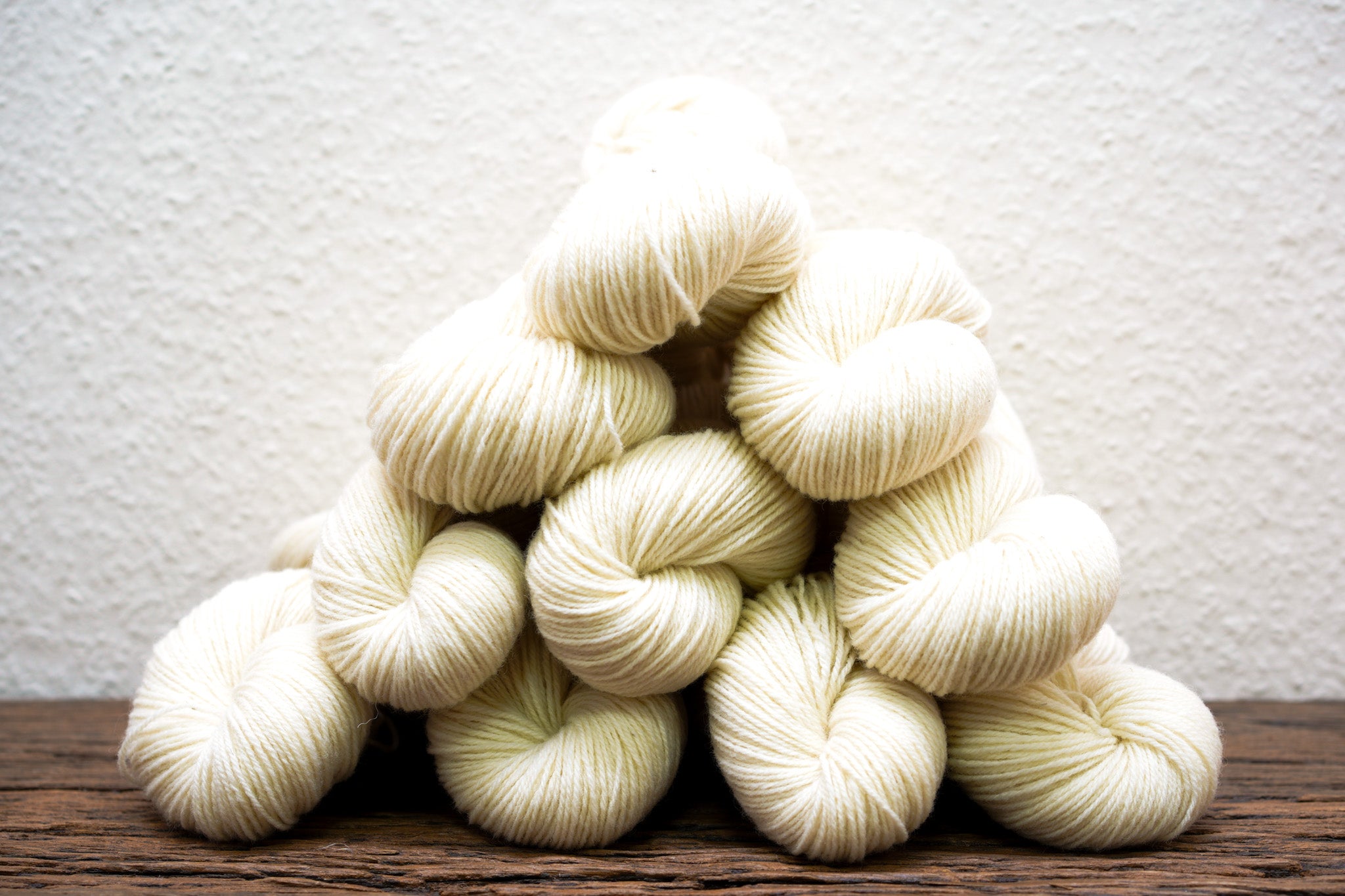 Milk white New Zealand sport wool yarn - 1000g./35oz