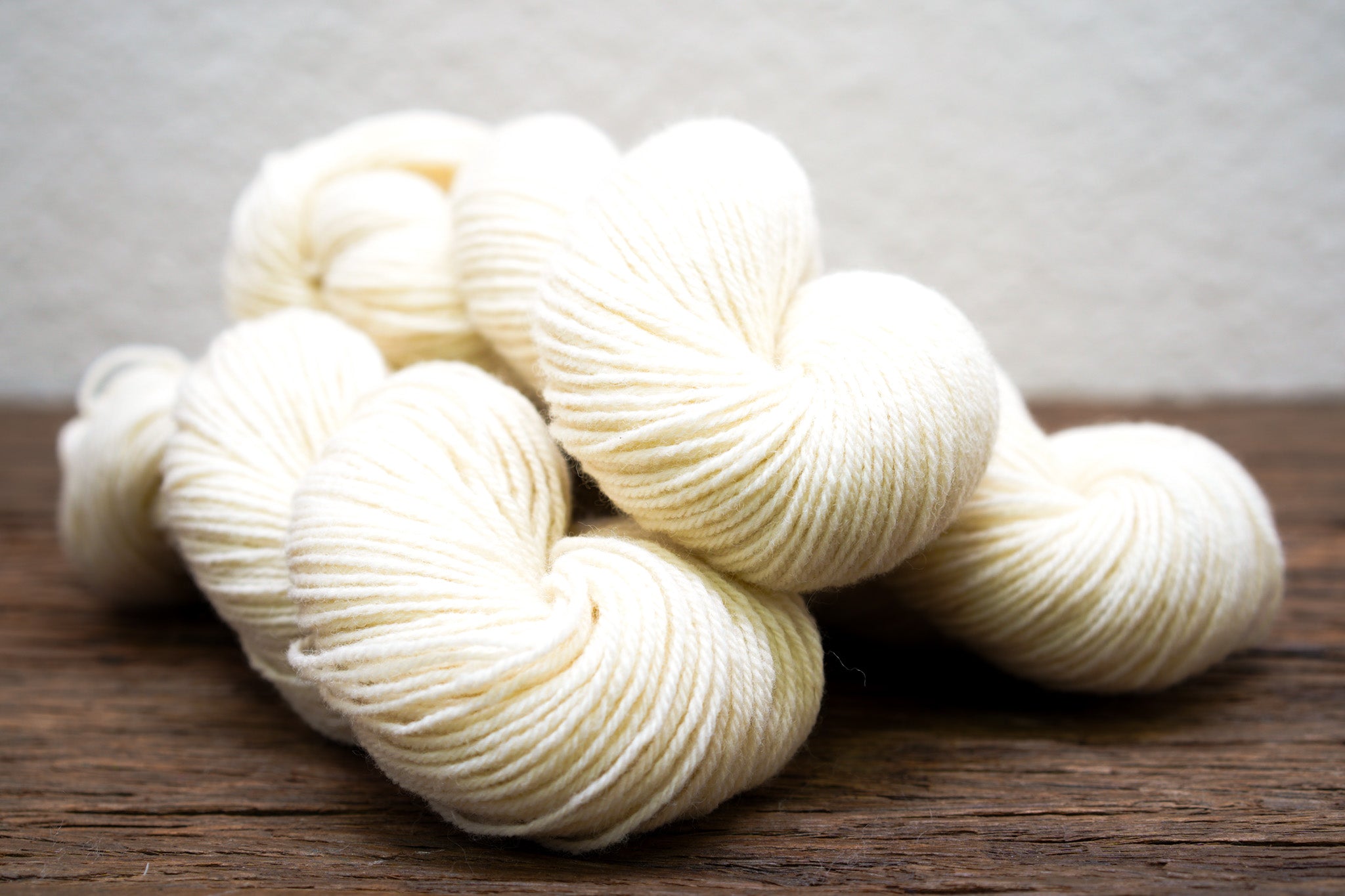 Milk white New Zealand sport wool yarn - 1000g./35oz