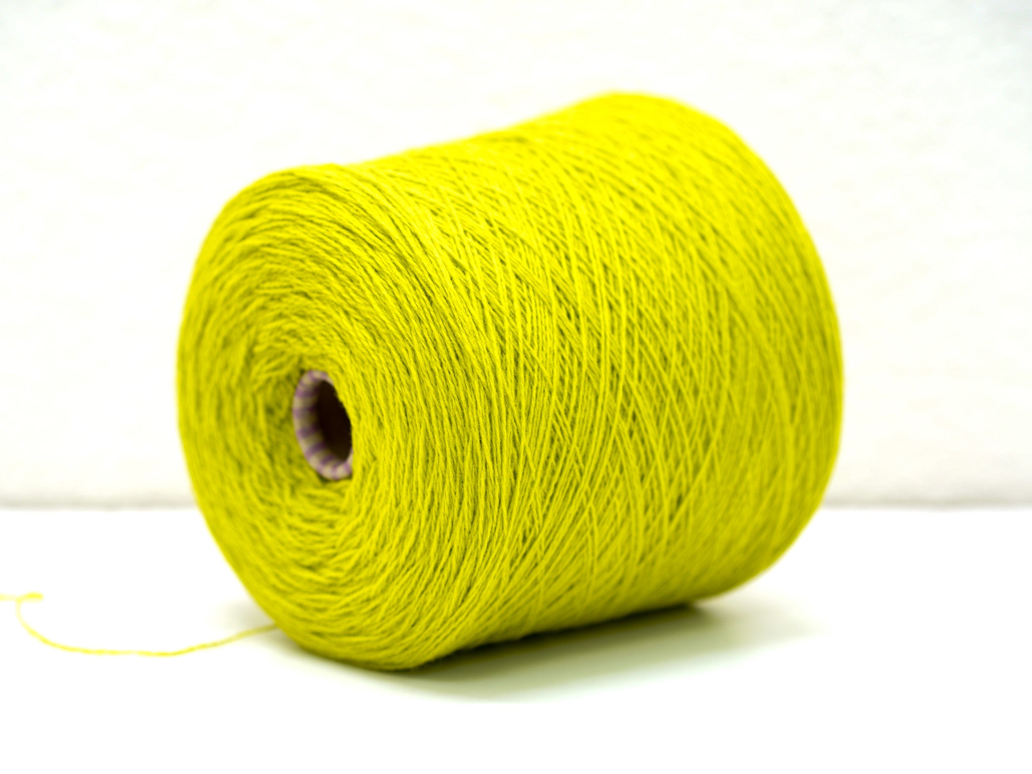 Neon green soft merino wool in cone - 900g/31,7oz.