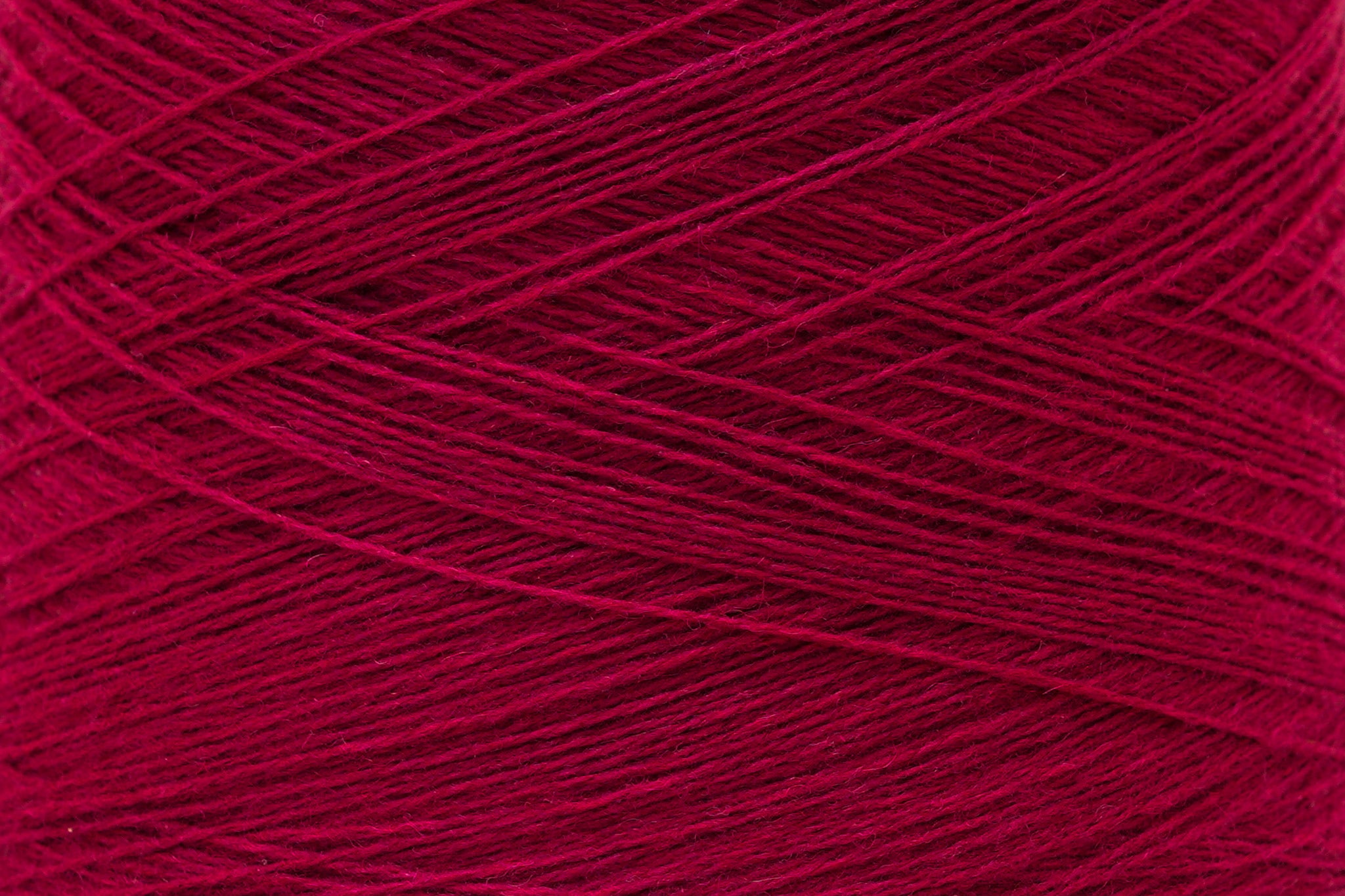 Red wine soft merino wool in cone - 900g / 31,7oz.