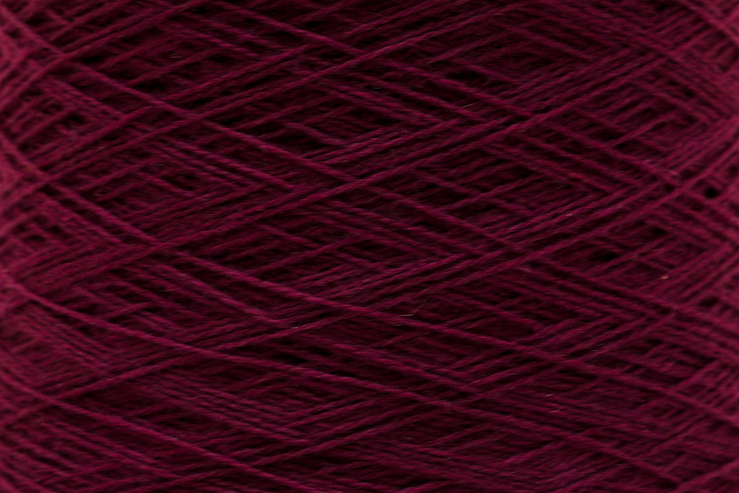 Burgundy red soft merino wool in cone - 900g / 31,7oz.