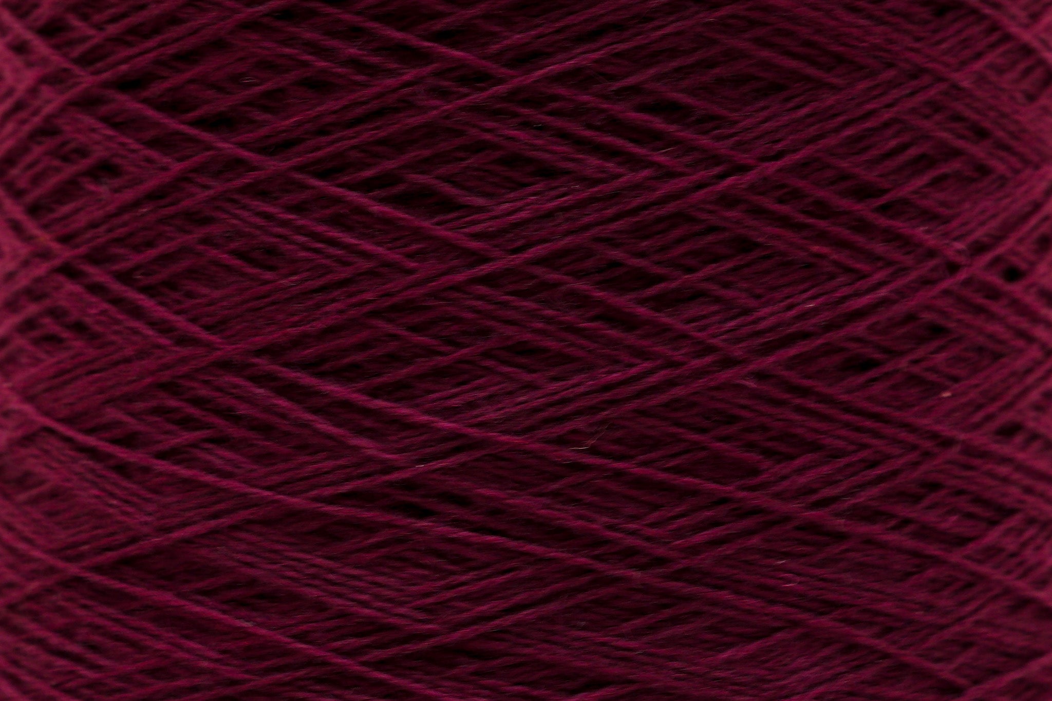 Burgundy red soft merino wool in cone - 900g / 31,7oz.
