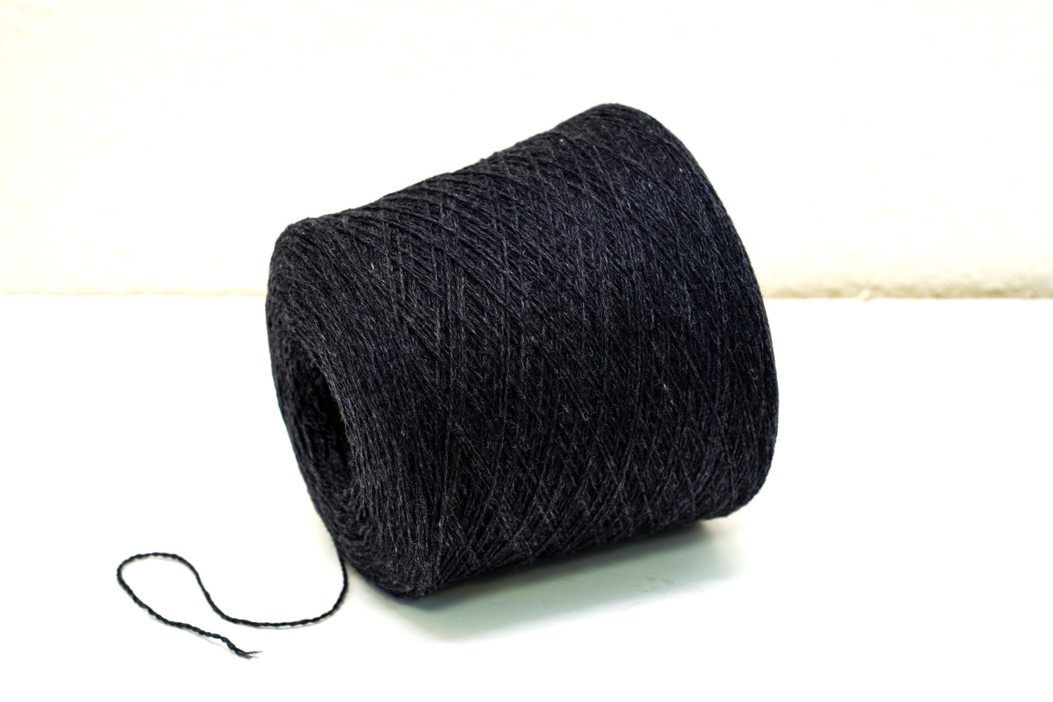 Dark Grey melange soft merino wool in cone - 900g / 31,7oz.