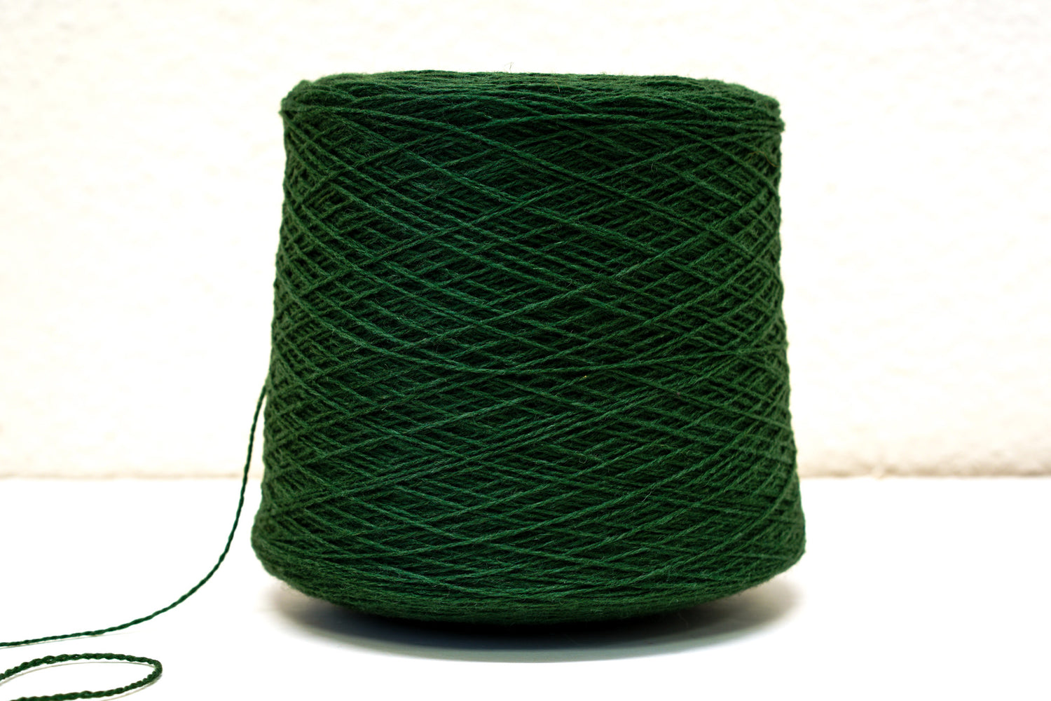 Forest green soft merino wool in cone - 900g/31,7oz.