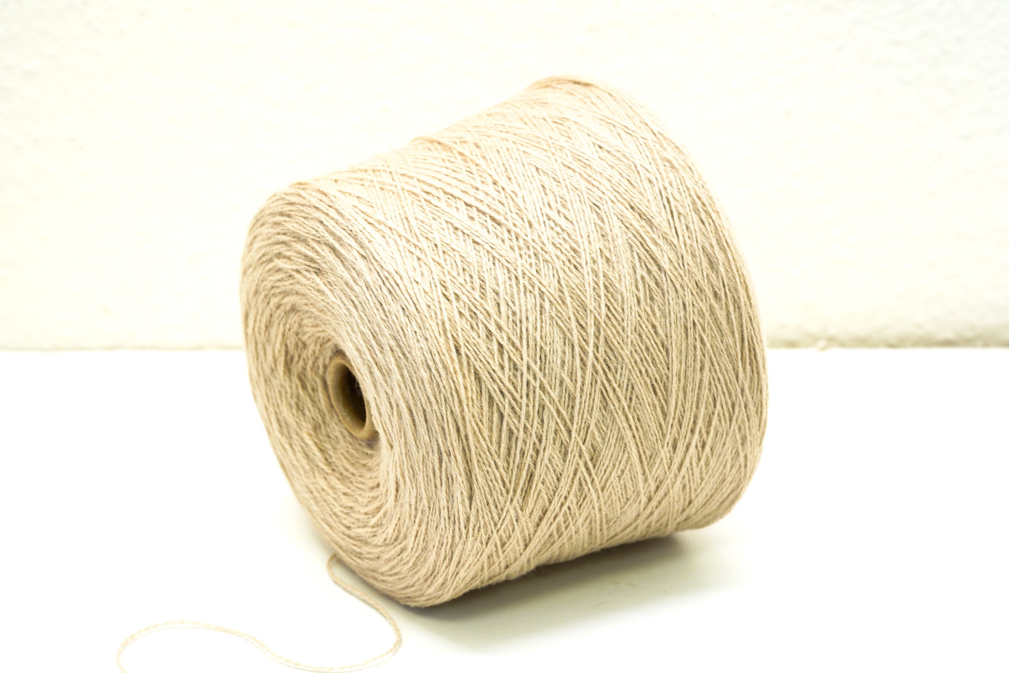 Ivory melange wool in cone - 260