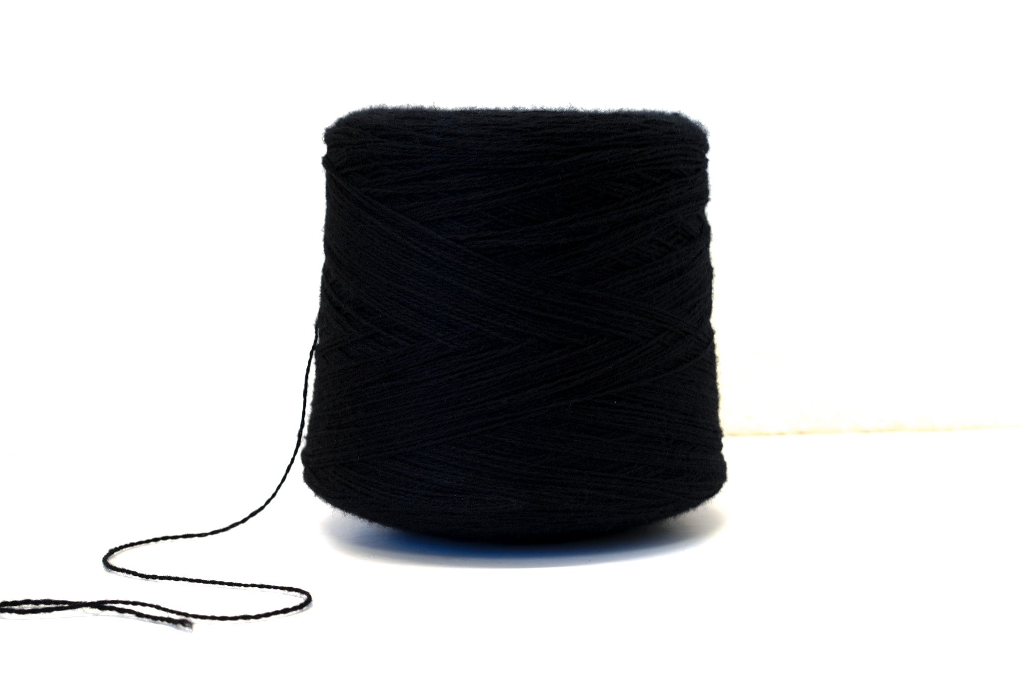 Black color wool blend yarn - 80% wool