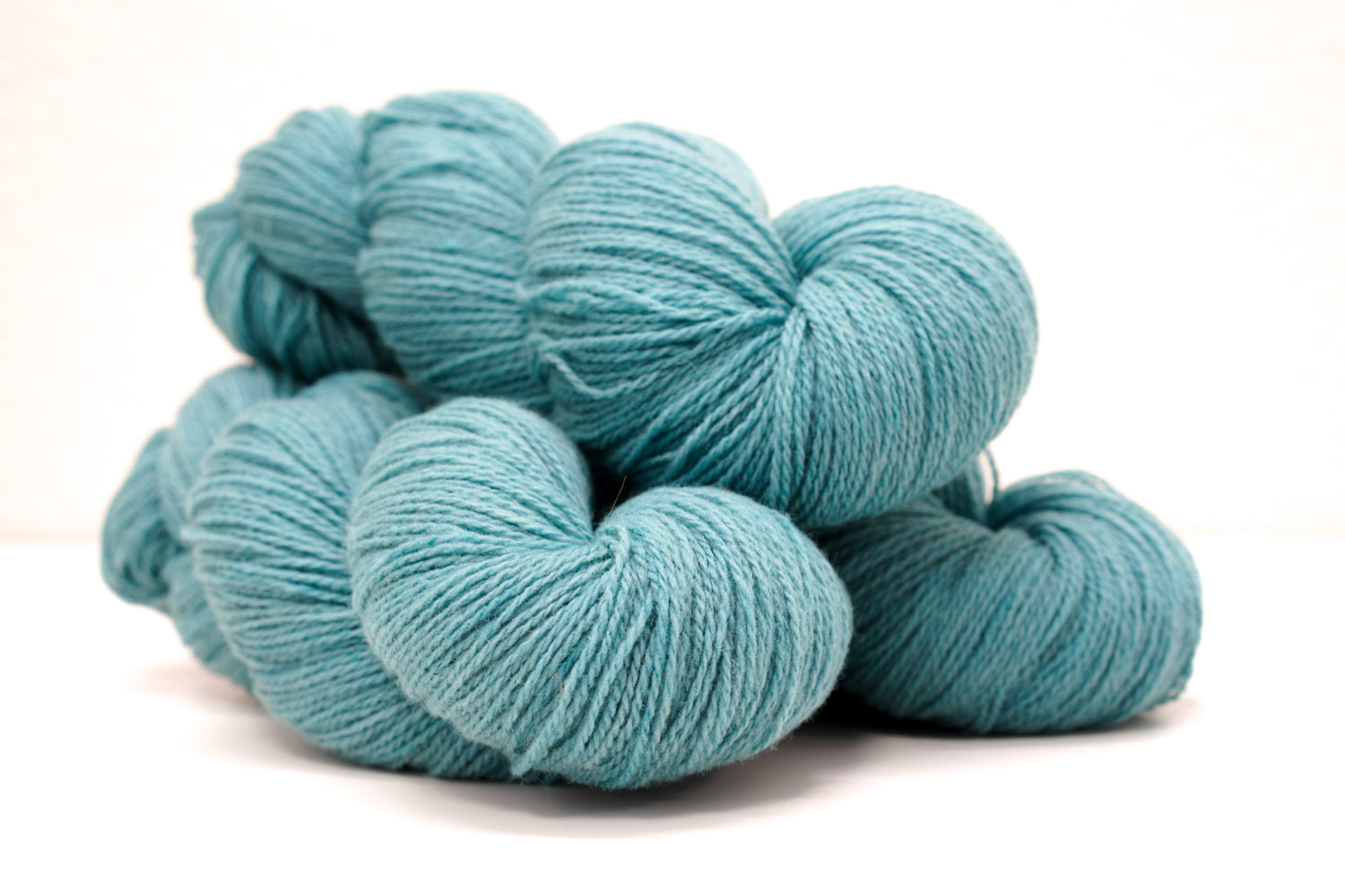 Merino wool yarn samples card in 32 colors