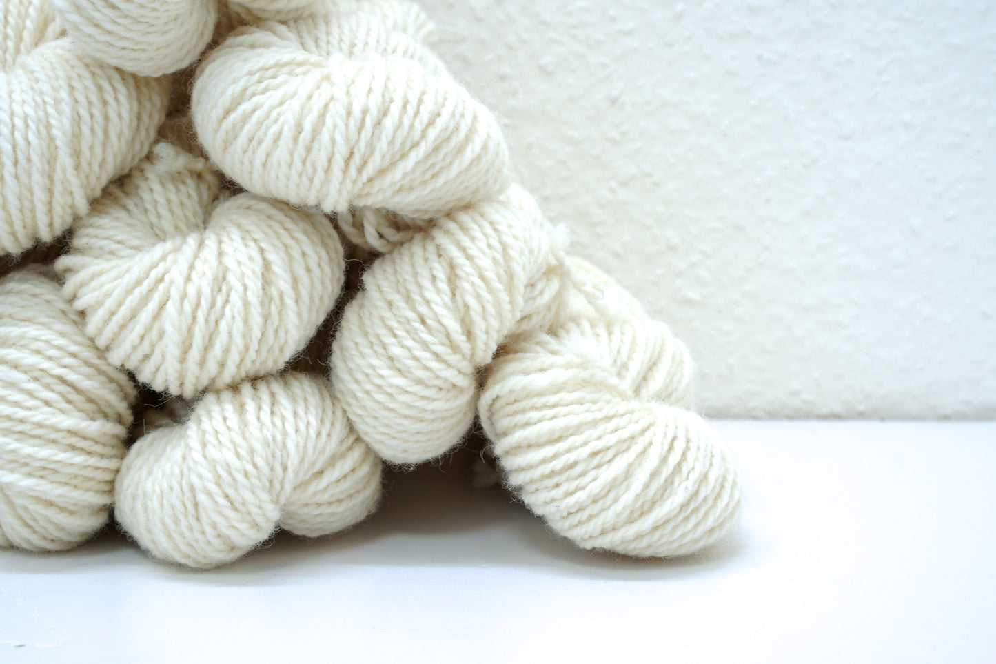 White weaving wool threads