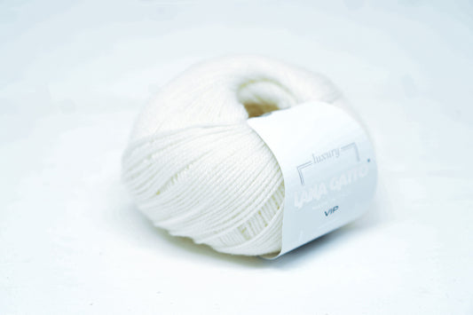 Of White - 10001 - Lana Gatto VIP – Merino Wool & Cashmere Yarn - 50 g /200 m