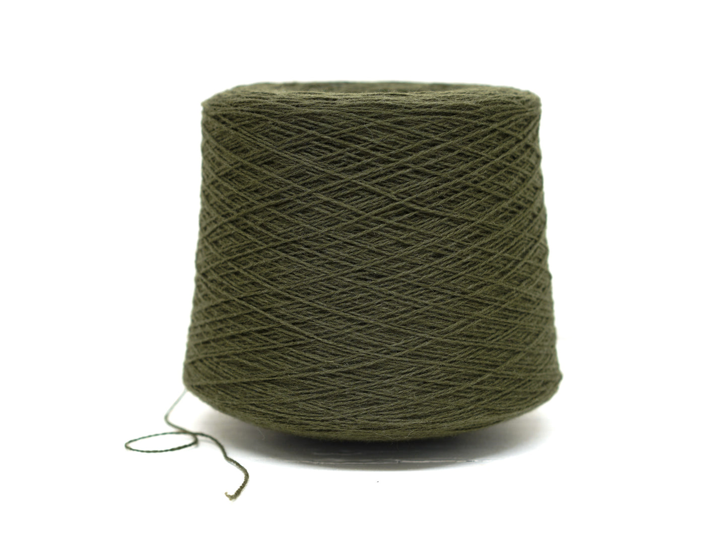 Camouflage Green soft merino wool in cone - 900g/31,7oz