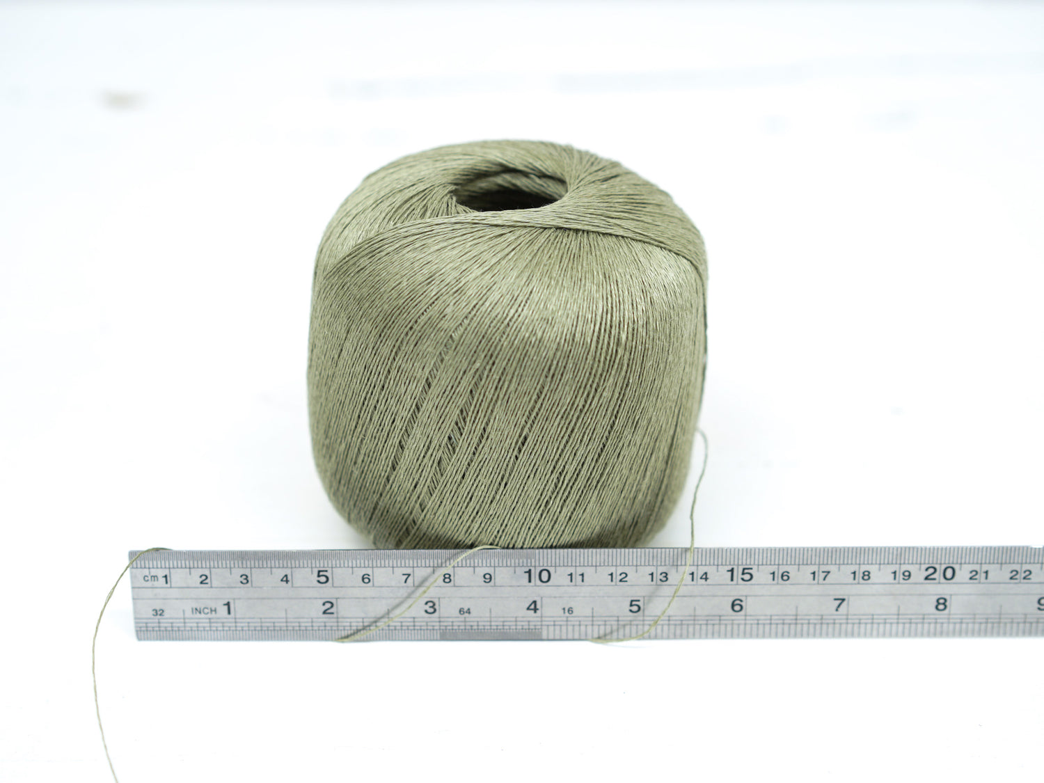 Linen yarn in military green color
