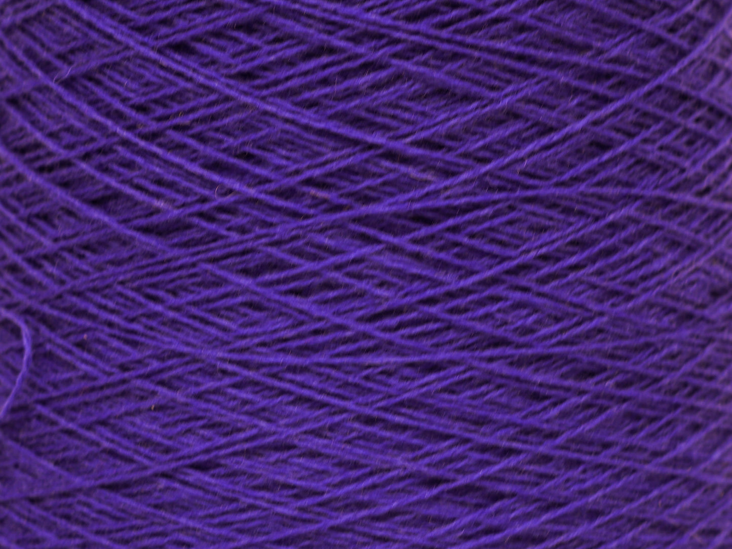 Violet blue soft merino wool in cone - 900g / 31,7oz.