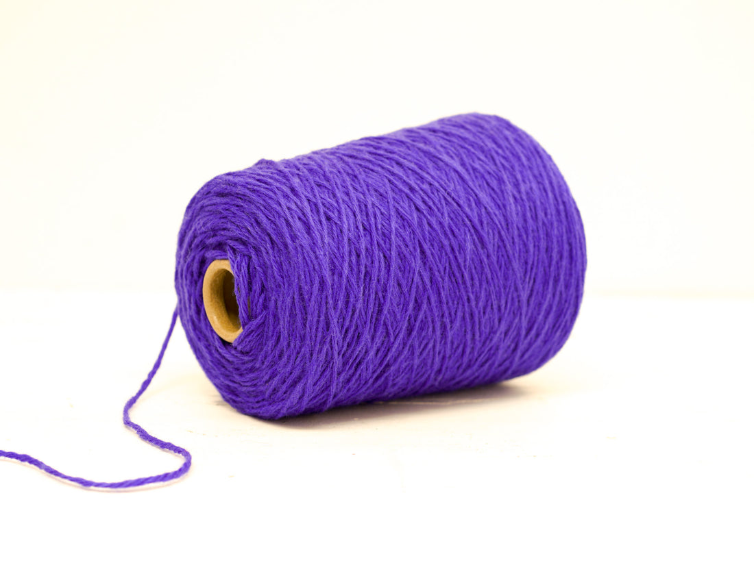 Königsviolettes Wollgarn zur Teppichherstellung - Farbe 106