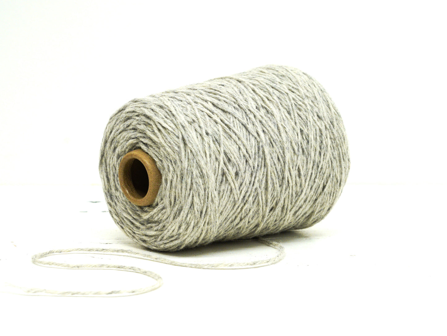 Grey melange 100% carpet wool yarn - 202