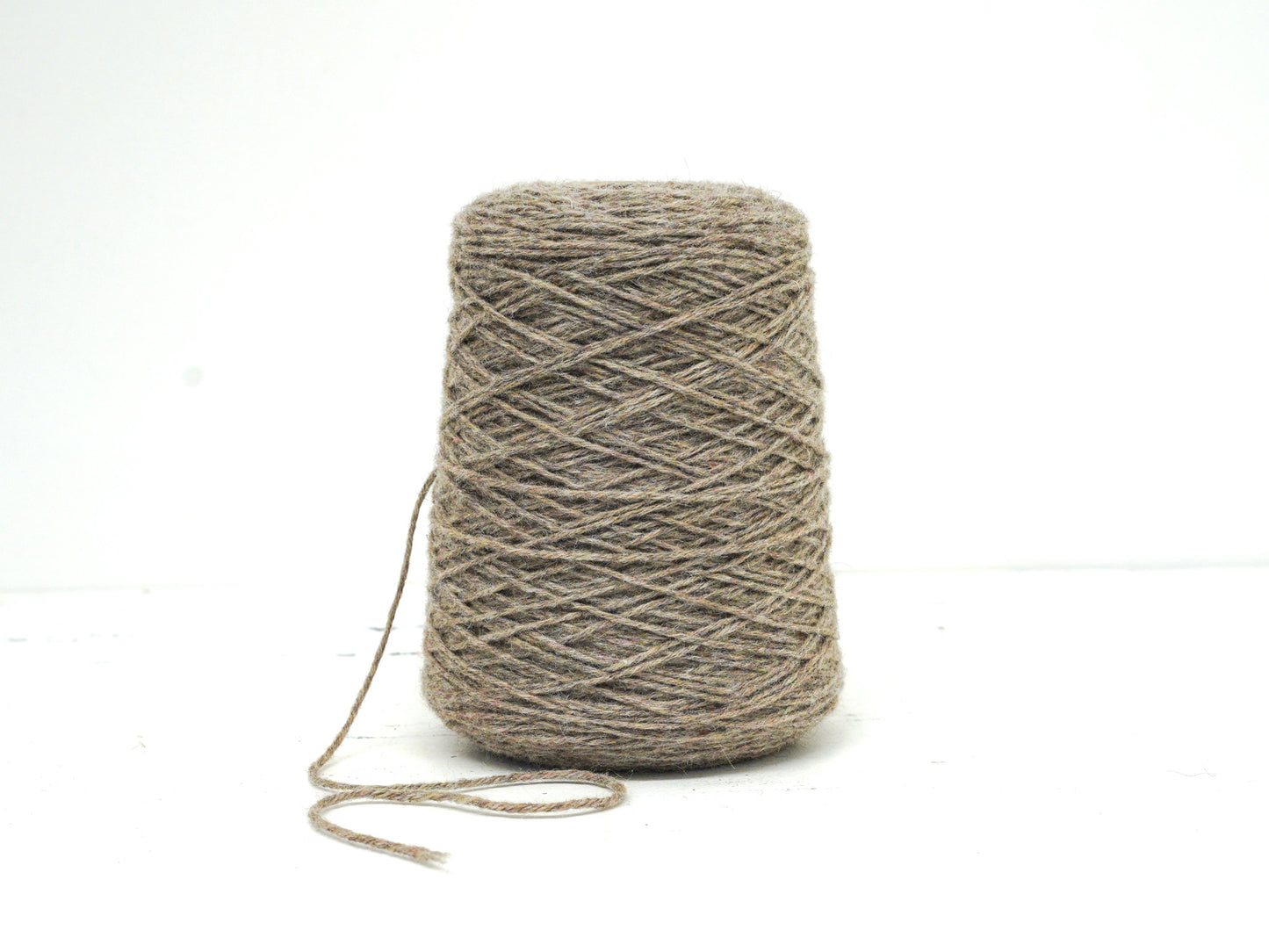 Grey-brown undyed wool yarn in cone - 266