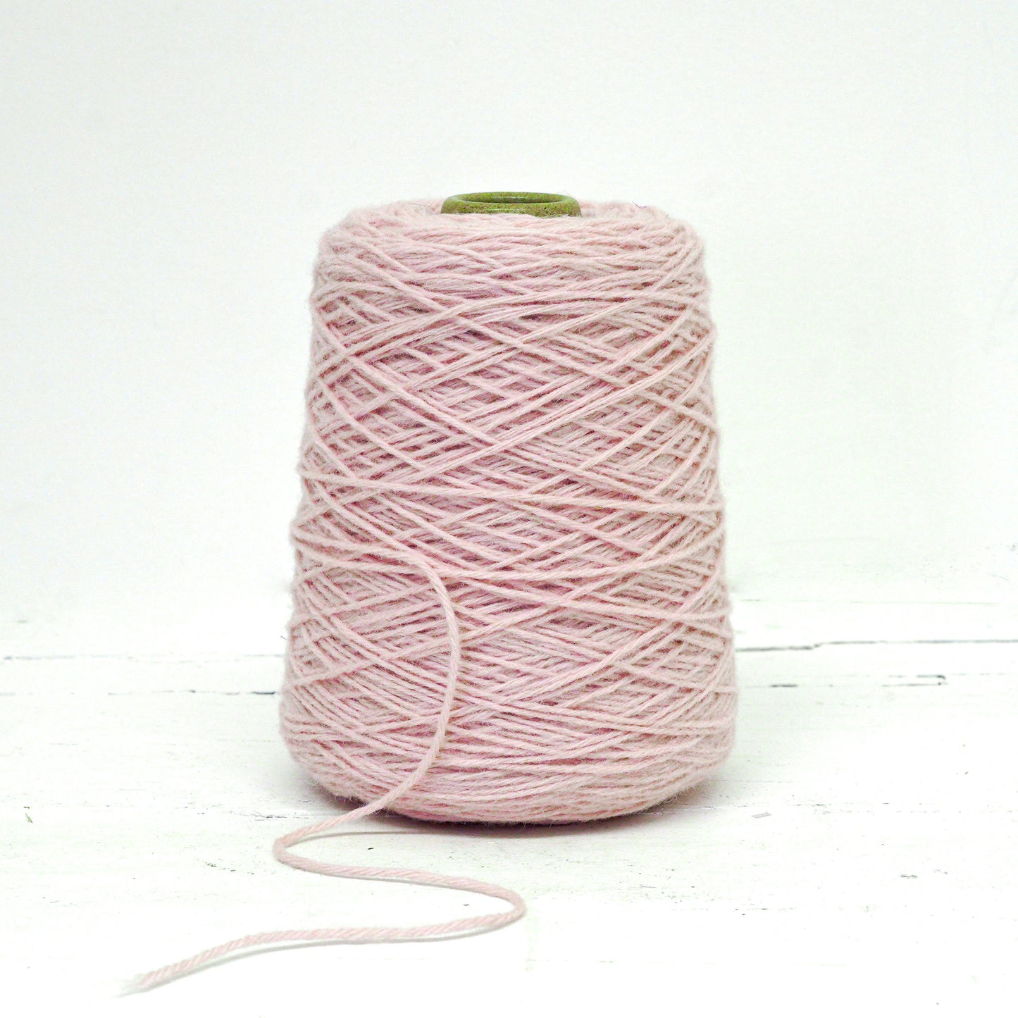 Lightest pink rose, 100% wool yarn for tufting gun - 505