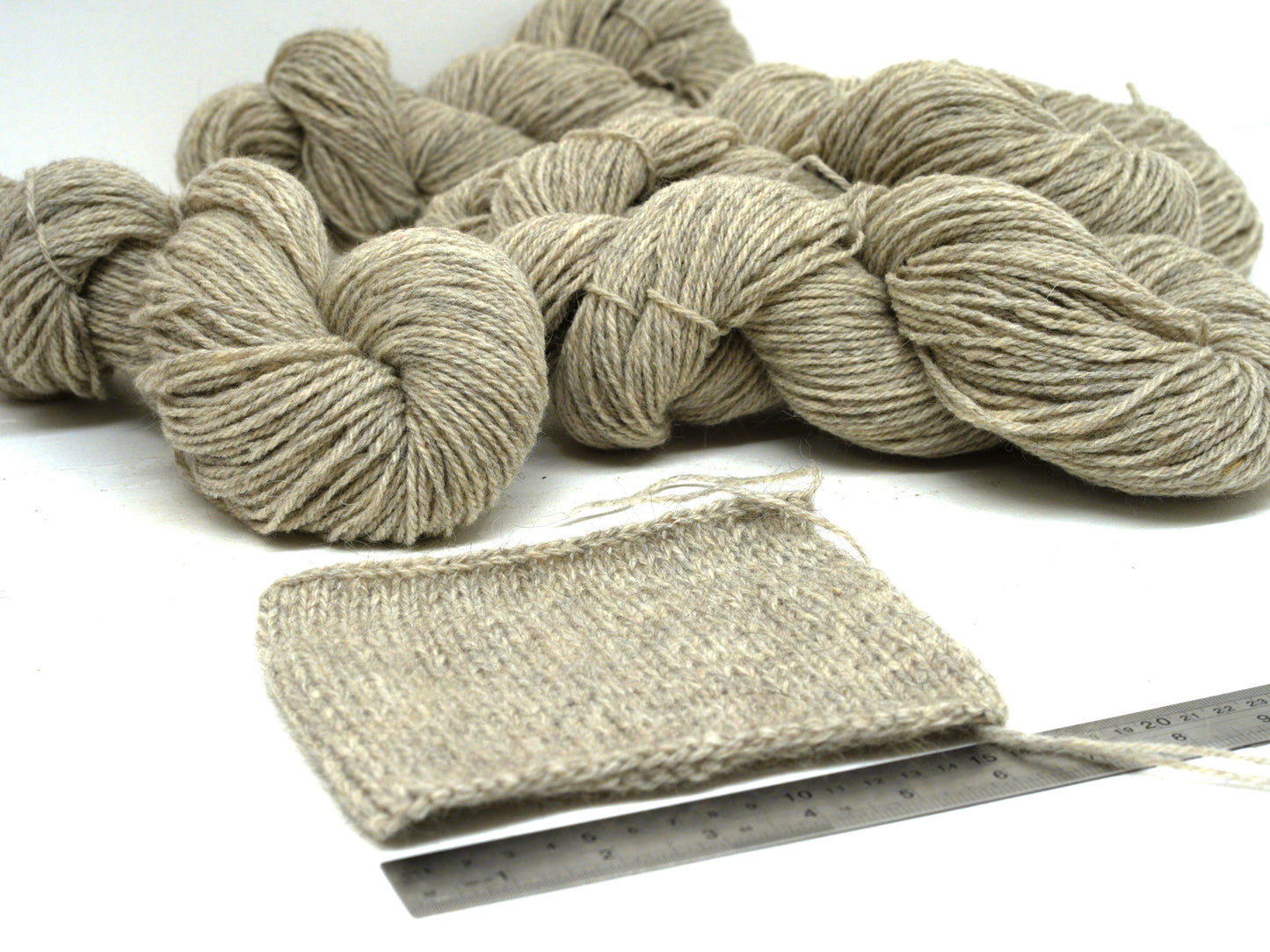 Natural Grey-Brown Dog Wool Blend Yarn – 40% dog wool