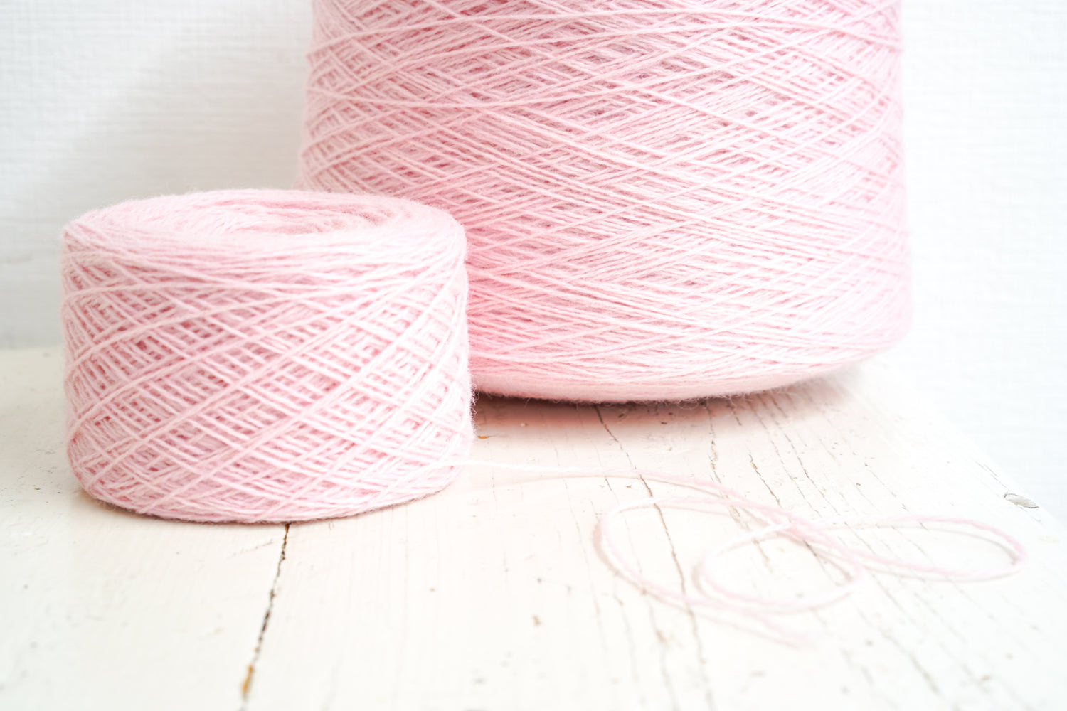 Rose wool in a cone - 507 color