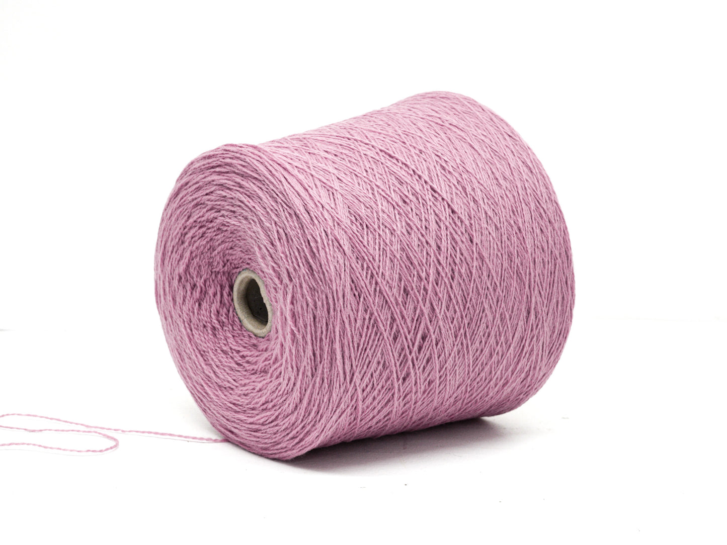 Ash rose soft merino wool in cone - 900g / 31,7oz.