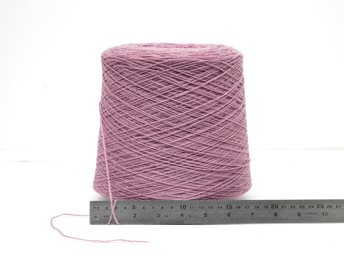 Ash rose soft merino wool in cone - 900g / 31,7oz.