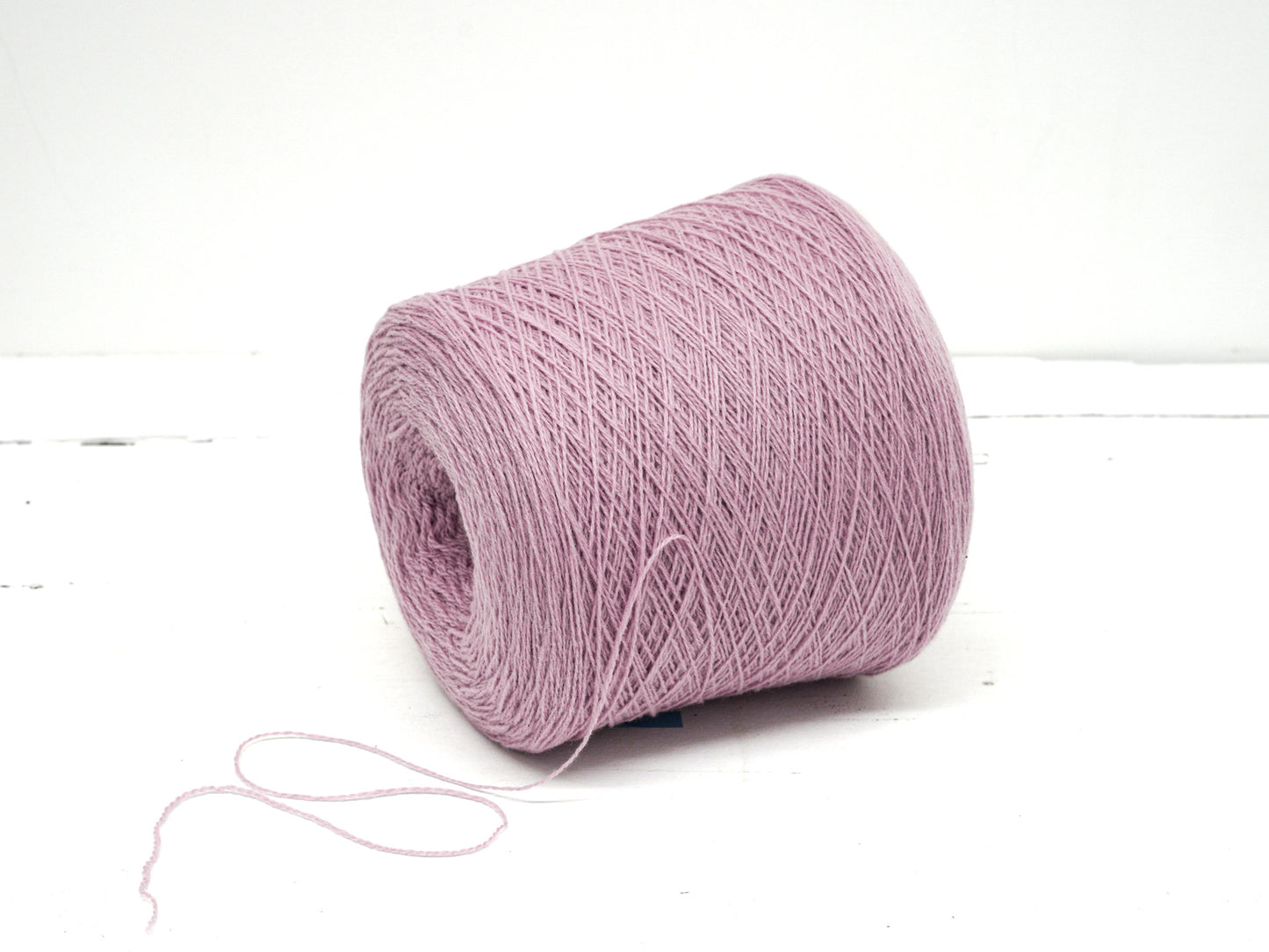 Light Ash rose soft merino wool in cone - 900g / 31,7oz.