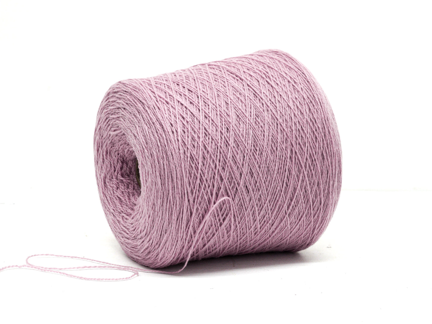 Light Ash rose soft merino wool in cone - 900g / 31,7oz.