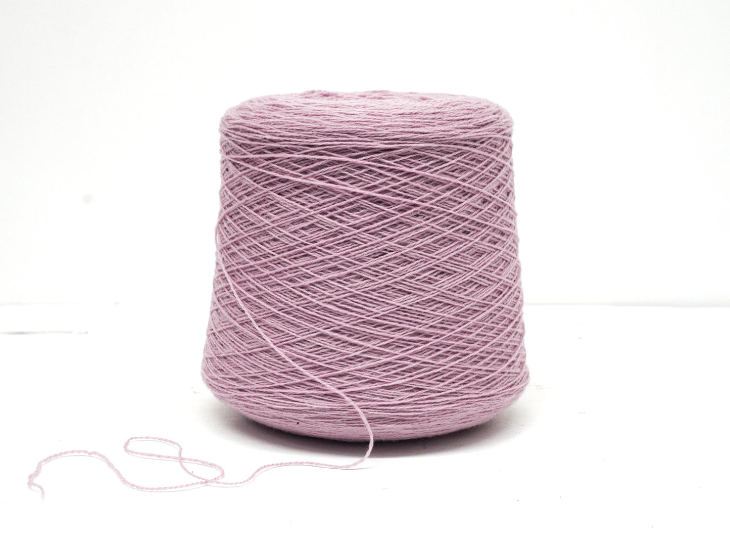 Light Ash rose soft merino wool in cone - 900g / 31,7oz.