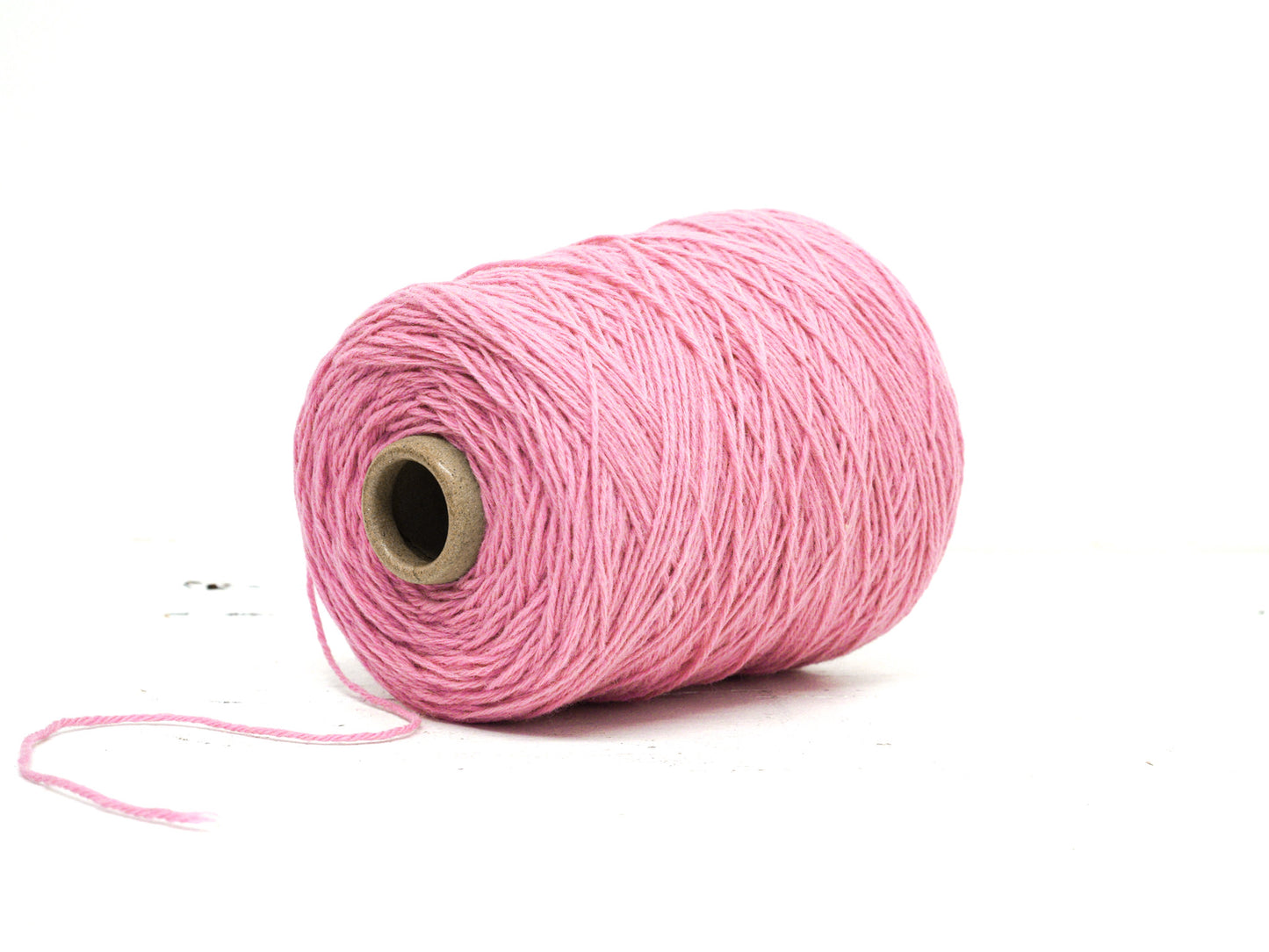 Pink 100% wool yarn for tufting gun - 42