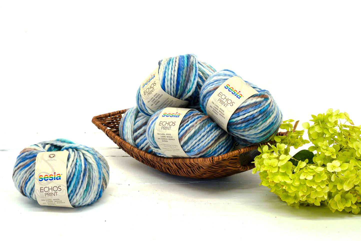 Blue Hand-Dyed style Wool Alpaca Yarn - Bulky Knit 50g/50m - SESIA