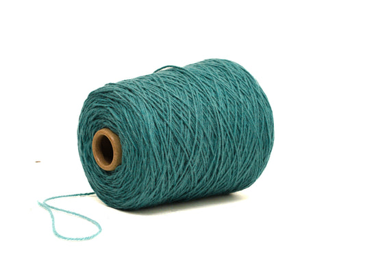 Dusty mint Carpet wool in cone - 27